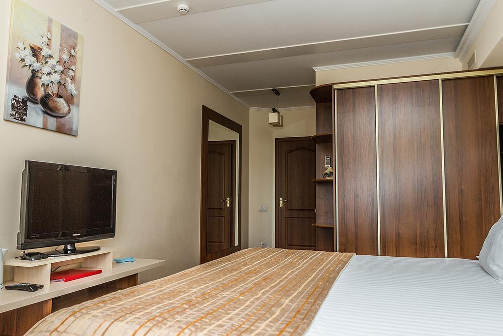 7 Sky Hotel Klinicheskaya Street 基輔 外观 照片