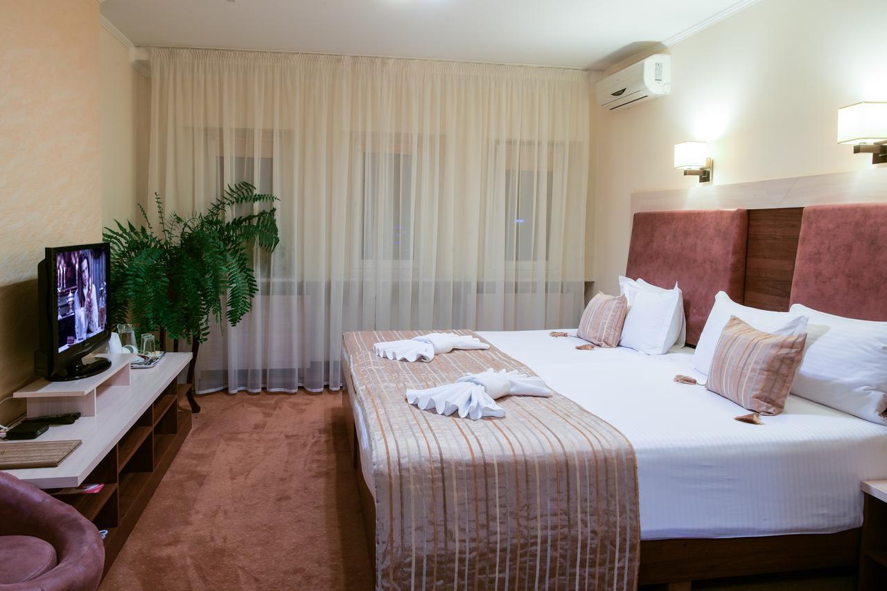 7 Sky Hotel Klinicheskaya Street 基輔 外观 照片
