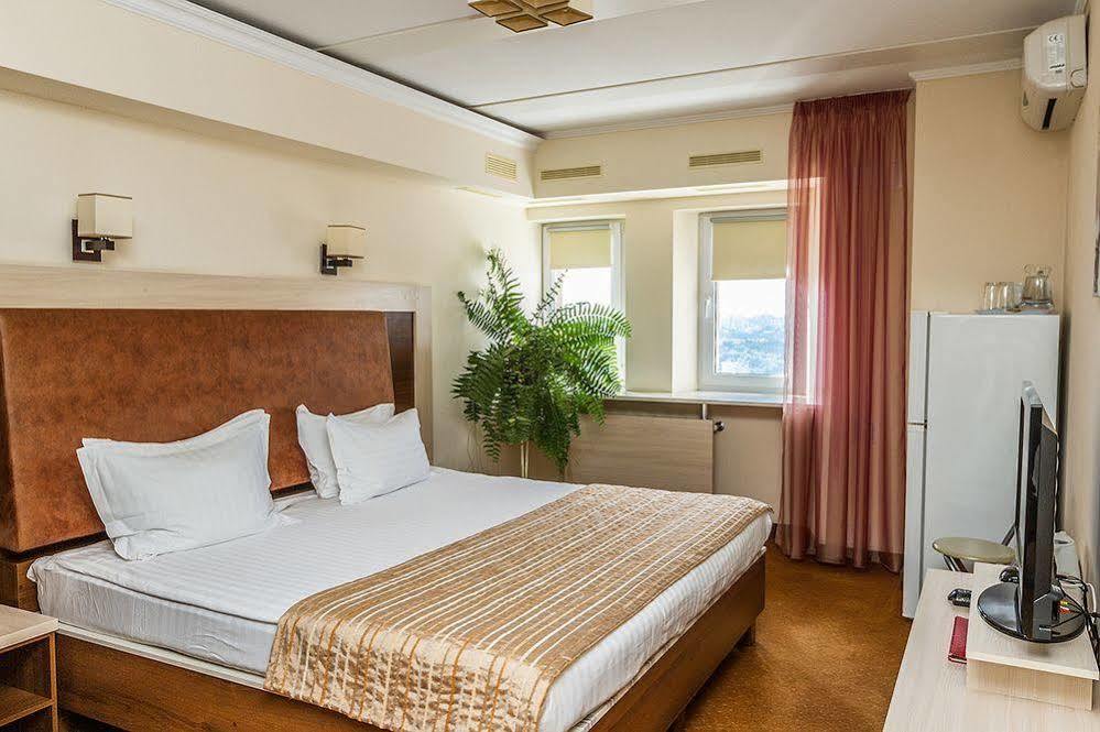 7 Sky Hotel Klinicheskaya Street 基輔 外观 照片