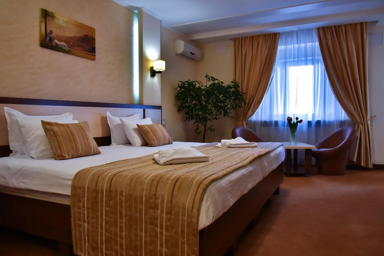 7 Sky Hotel Klinicheskaya Street 基輔 外观 照片