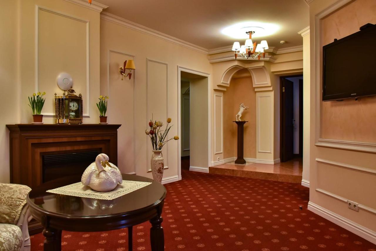 7 Sky Hotel Klinicheskaya Street 基輔 外观 照片