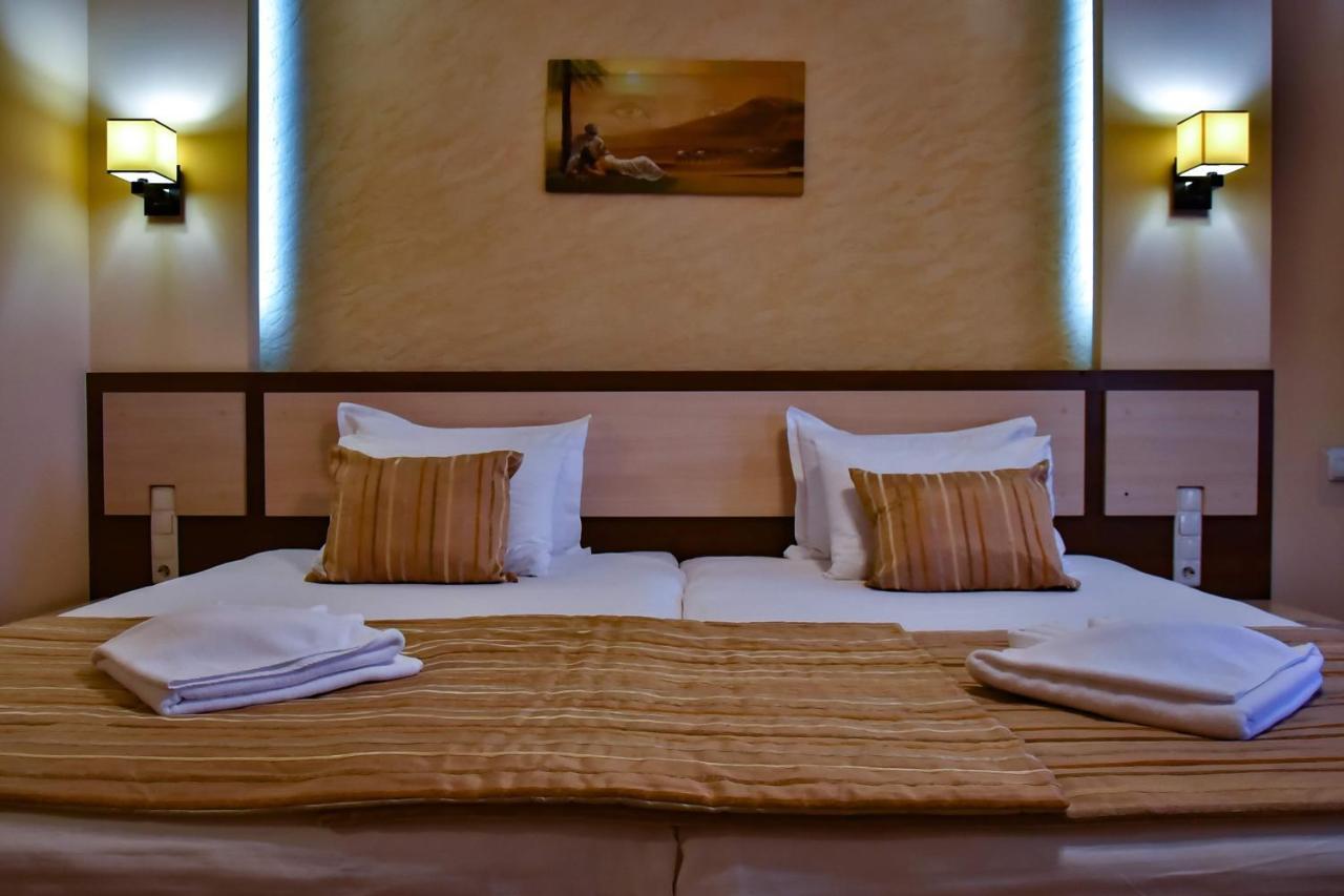 7 Sky Hotel Klinicheskaya Street 基輔 外观 照片